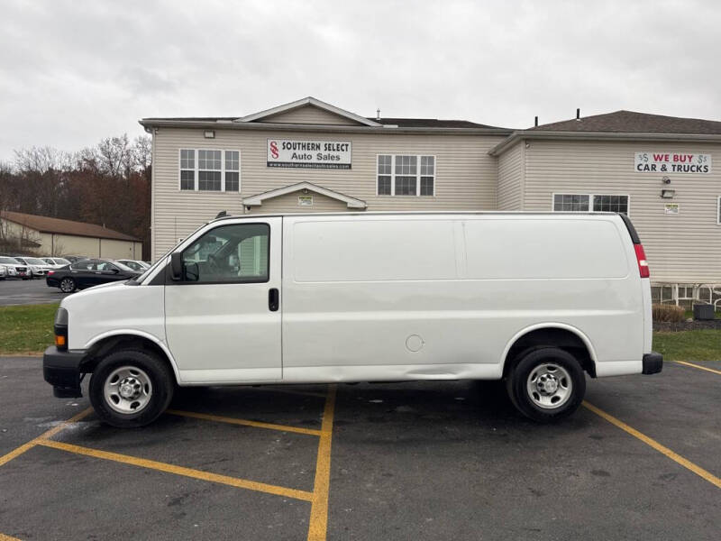 2018 Chevrolet Express Cargo Work Van's photo