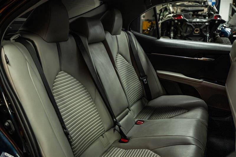 2020 Toyota Camry Hybrid SE