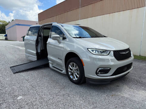 2021 Chrysler Pacifica Touring L
