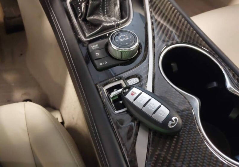 2015 Infiniti Q50 Premium