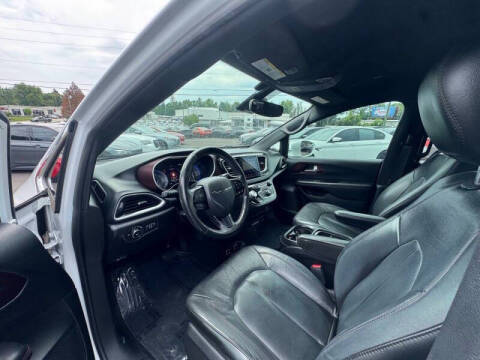 2020 Chrysler Pacifica Touring L