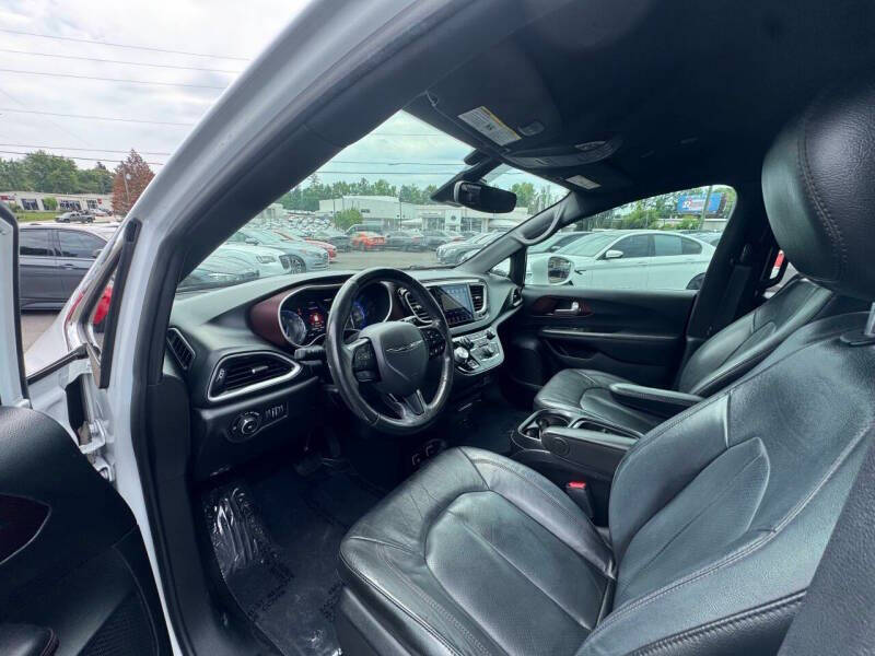 2020 Chrysler Pacifica Touring L