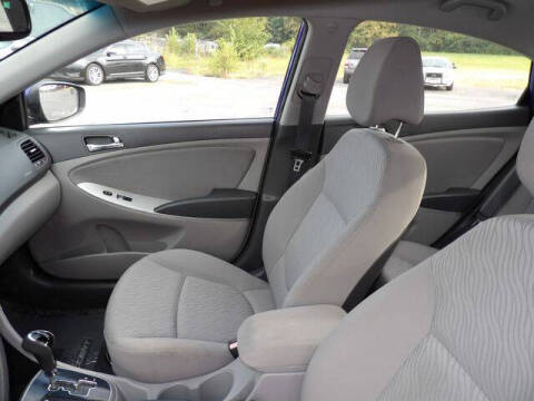2012 Hyundai Accent GLS