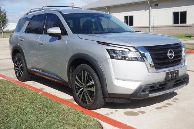 2023 Nissan Pathfinder Platinum