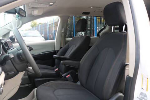 2017 Chrysler Pacifica Touring