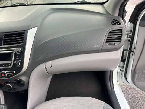 2015 Hyundai Accent GS