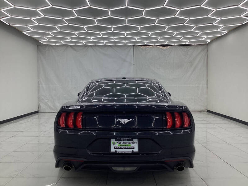 2019 Ford Mustang EcoBoost
