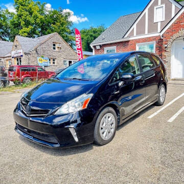 2014 Toyota Prius v Three