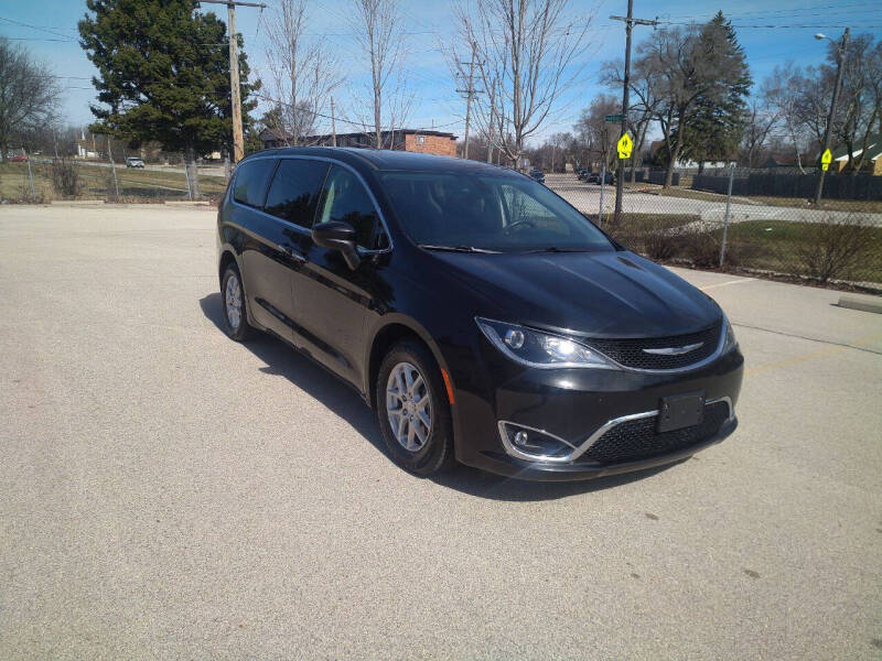 2017 Chrysler Pacifica Touring-L