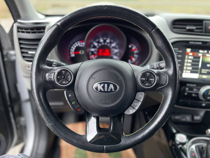 2016 Kia Soul +