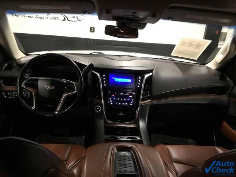2017 Cadillac Escalade Luxury