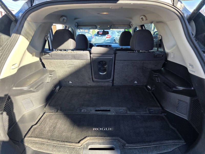 2017 Nissan Rogue SV