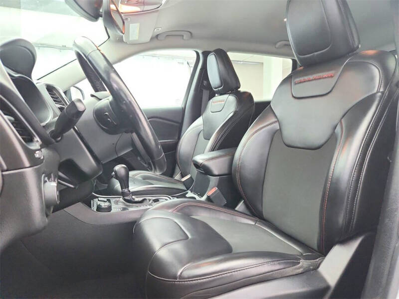 2019 Jeep Cherokee Trailhawk