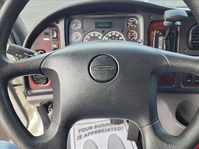 2018 Freightliner M2 106