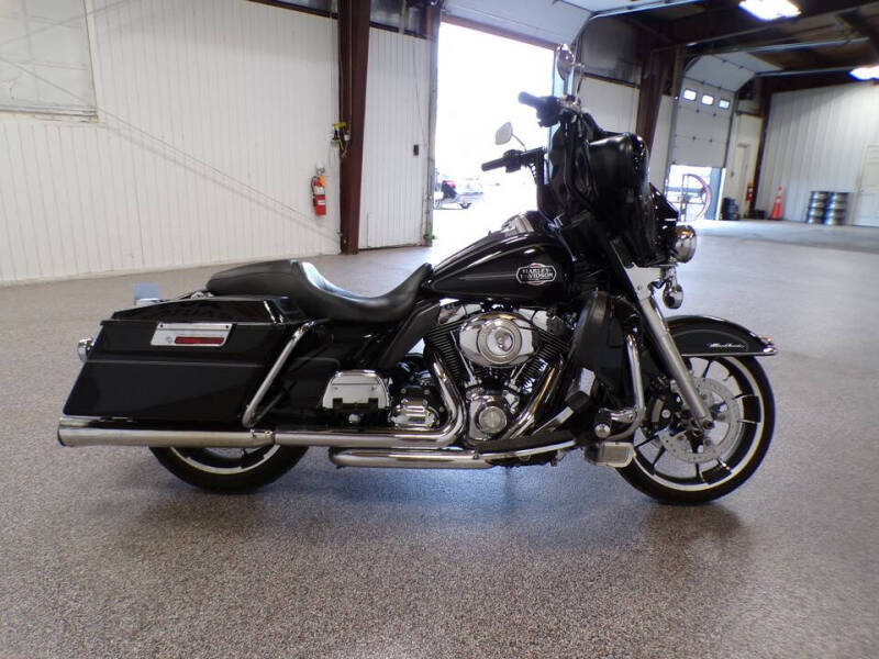 2010 Harley-Davidson FLHTCU Electra Glide