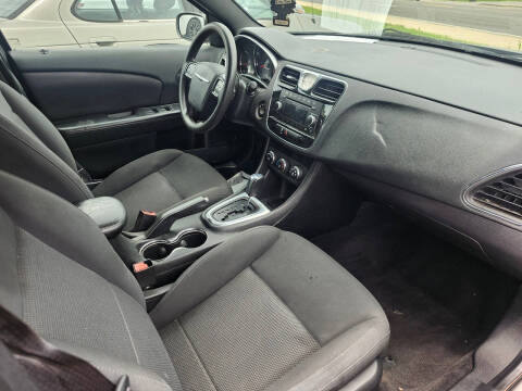 2012 Chrysler 200 LX