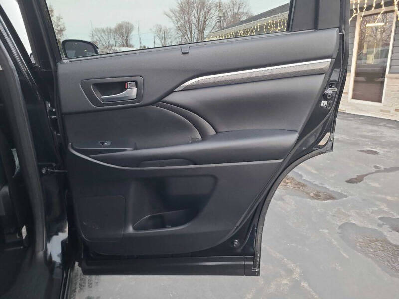 2018 Toyota Highlander SE