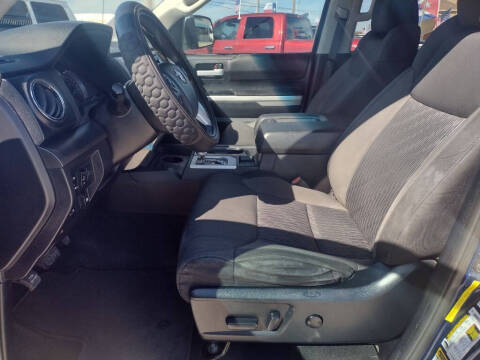 2015 Toyota Tundra SR5