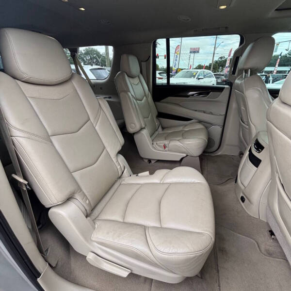 2019 Cadillac Escalade ESV Luxury