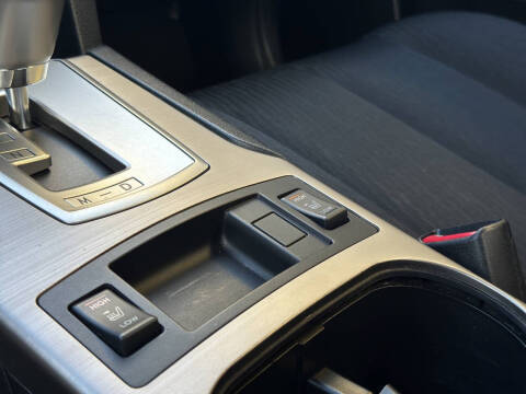 2011 Subaru Legacy 2.5i Premium