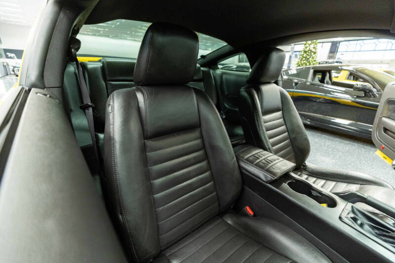 2005 Ford Mustang GT Premium