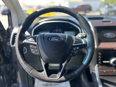 2020 Ford Edge Titanium