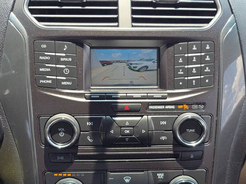 2016 Ford Explorer