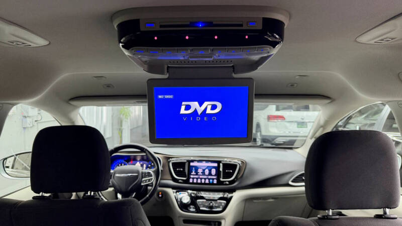 2019 Chrysler Pacifica Touring Plus