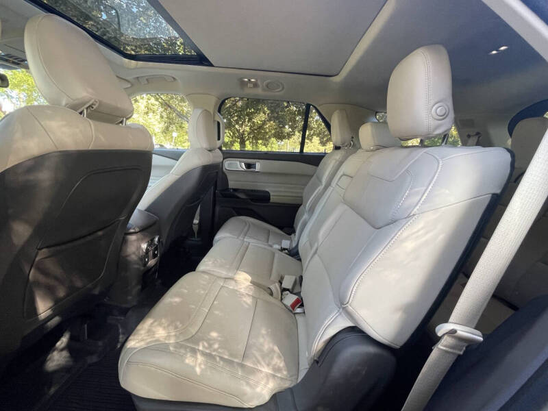 2020 Ford Explorer Platinum