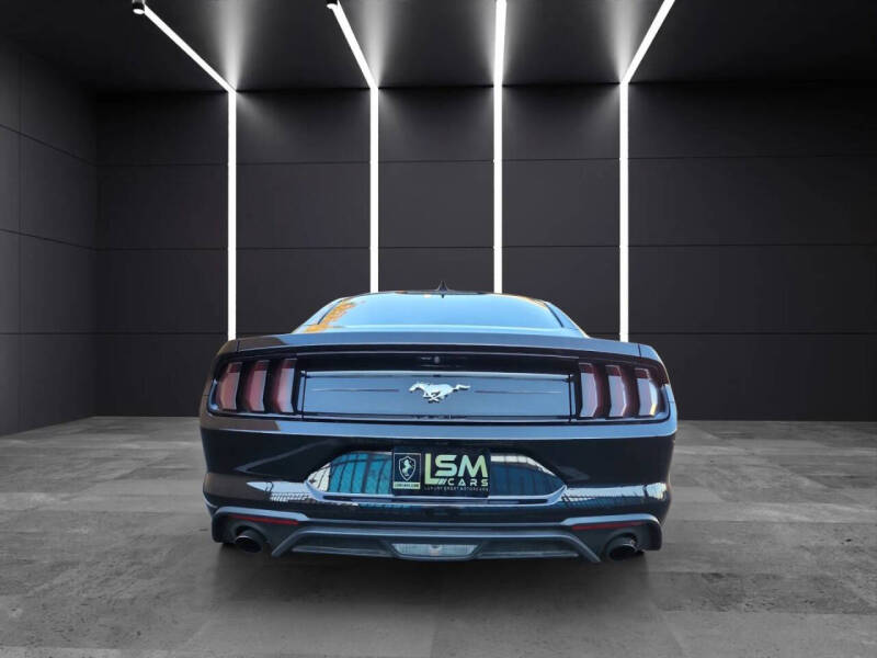 2022 Ford Mustang EcoBoost