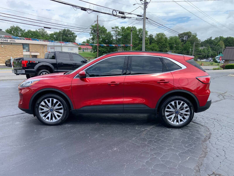 2022 Ford Escape Titanium