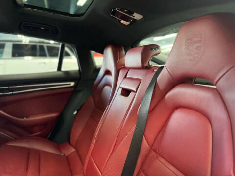 2023 Porsche Panamera