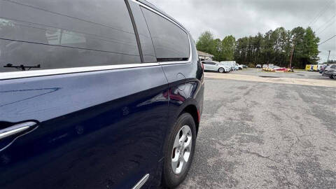 2017 Chrysler Pacifica Touring-L Plus