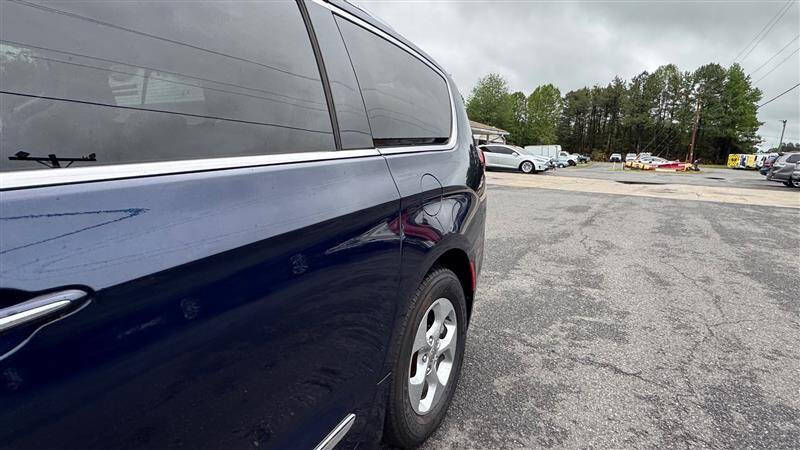 2017 Chrysler Pacifica Touring-L Plus