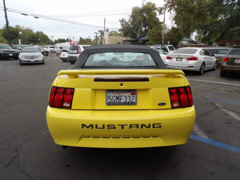 2003 Ford Mustang Premium