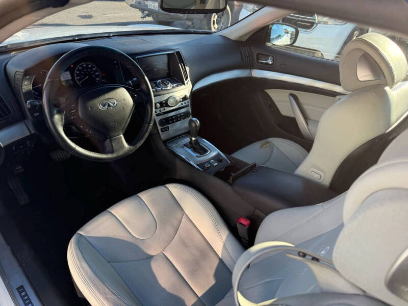 2011 Infiniti G37 Convertible