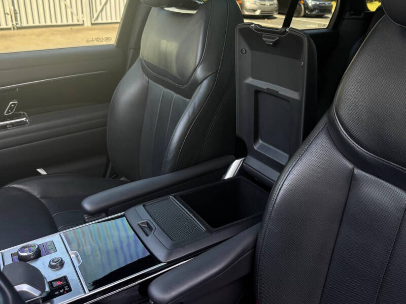 2023 Land Rover Range Rover P530 SE