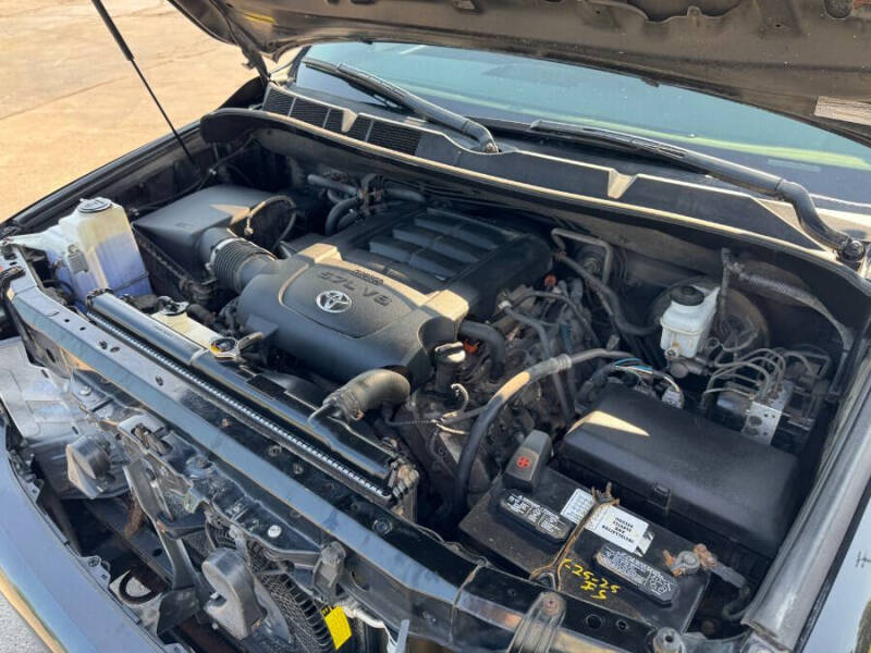 2013 Toyota Sequoia SR5