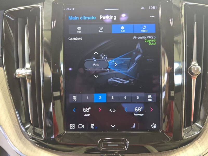 2022 Volvo XC60 Recharge T8 Inscription