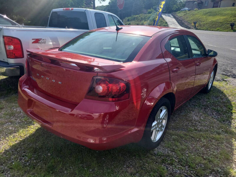 2013 Dodge Avenger SE photo 5