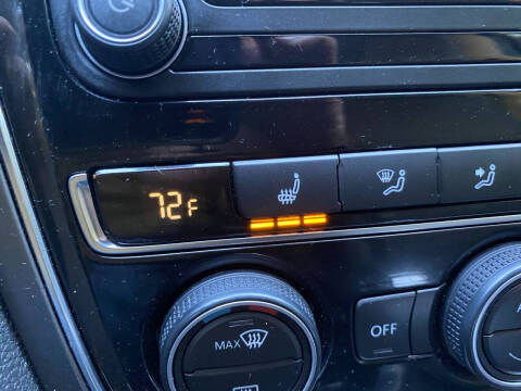 2017 Volkswagen Passat 1.8T R-Line