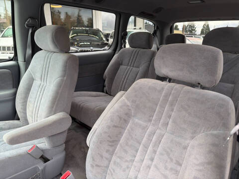 2001 Toyota Sienna LE