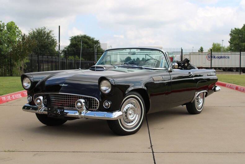 1956 Ford Thunderbird