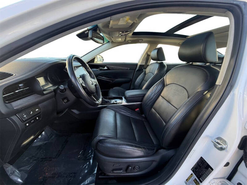 2020 Kia Cadenza Limited