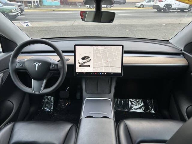 2021 Tesla Model Y Long Range photo 12