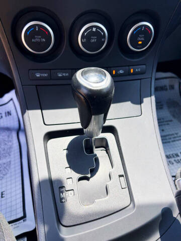 2013 Mazda MAZDA3 i Touring