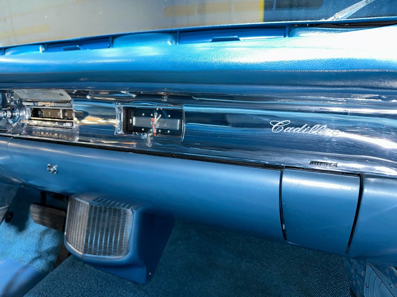 1957 Cadillac Coupe DeVille 51