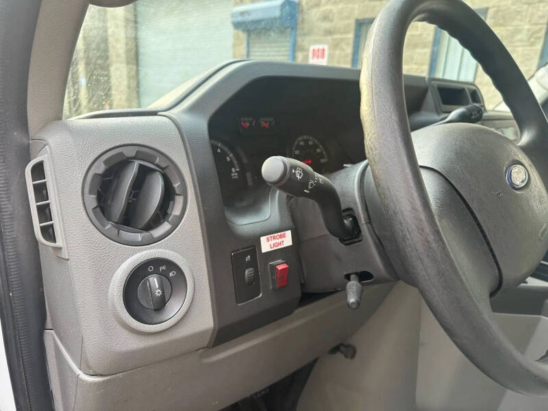 2010 Ford E-Series E-250