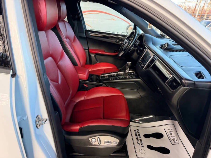 2017 Porsche Macan S