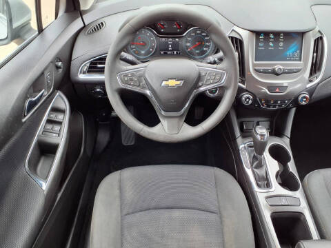 2017 Chevrolet Cruze LT Auto